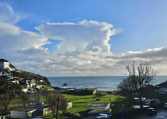 Pet Friendly Sea View Villa Millendreath Looe