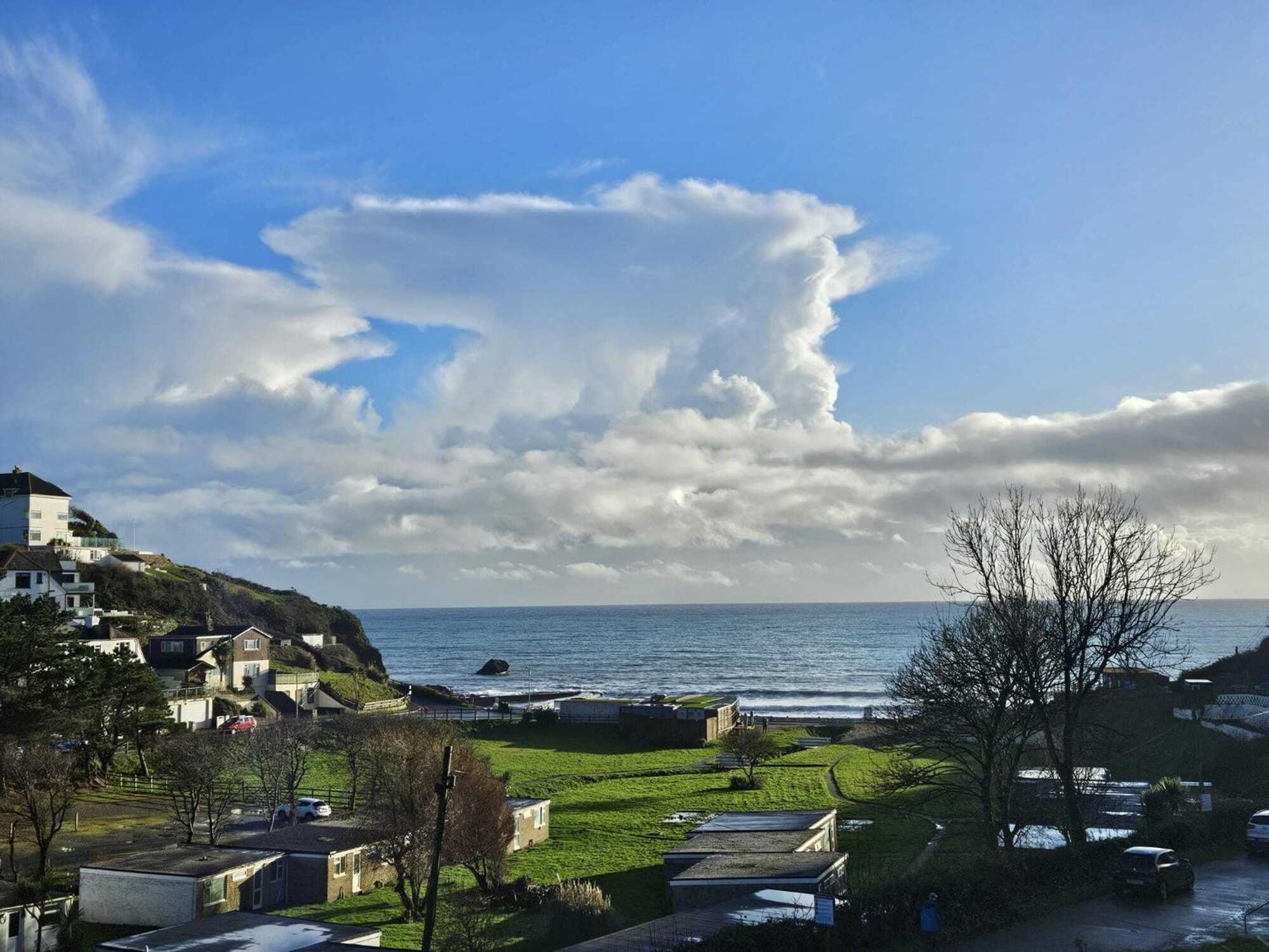 Pet Friendly Sea View Millendreath Apartment
