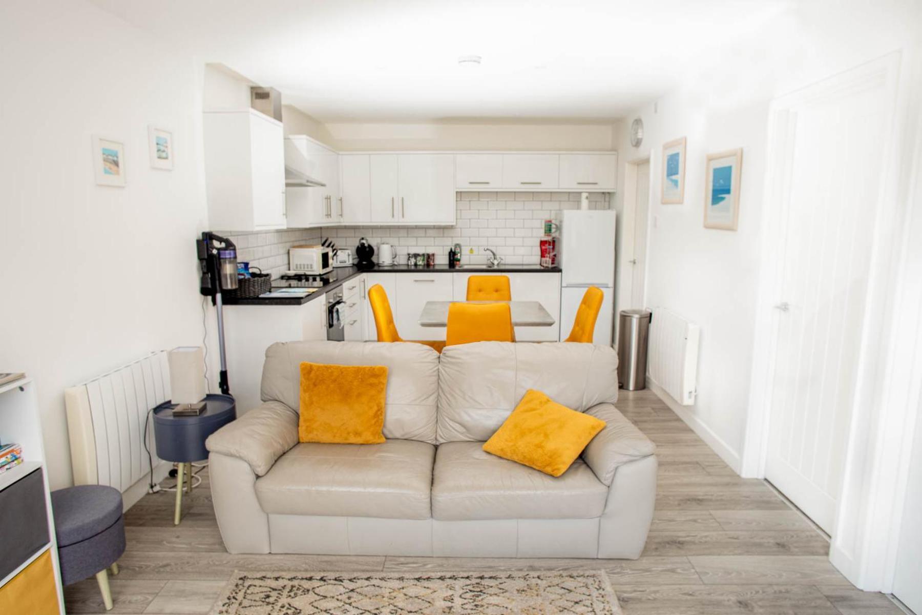 Апартаменты Pet Friendly Sea View Millendreath *